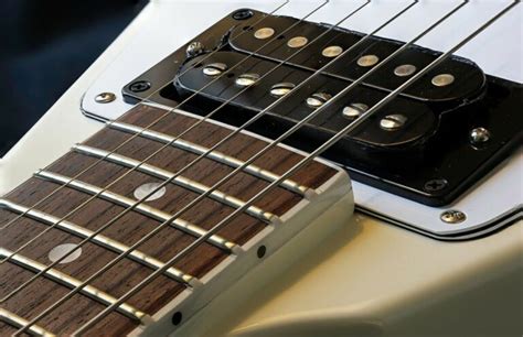 Bridge Pickup Vs Neck Pickup When To Use Each