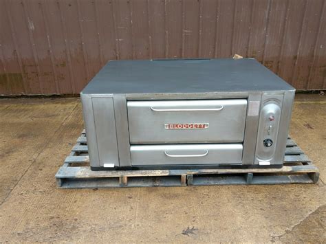 Blodgett 1000 Natural Deck Gas Pizza Oven New Stones 26 In Legs 120k