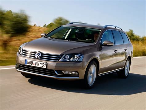 15 Volkswagen Passat B7 Classy Practical And Refined