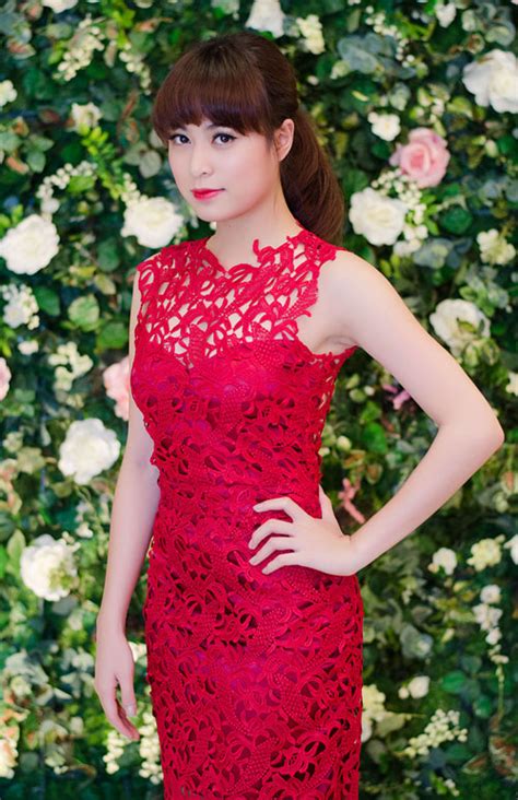 Các hot girl Việt đời đầu đã vượt qua sóng gió thế nào