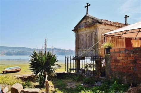 Qué ver y hacer en Combarro pueblo con hórreos y cruceiros en Galicia