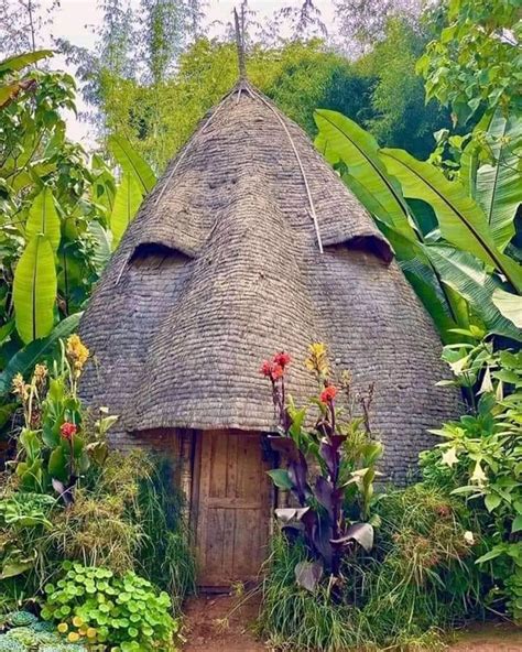 Vernacular Architecture of Traditional African Village Huts - Amazing ...