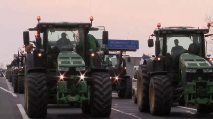 Colère des agriculteurs huit points de blocage sur les autoroutes d