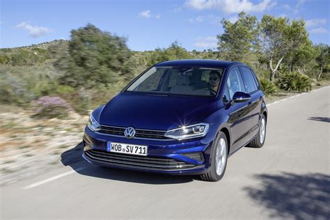 2018 Volkswagen Golf Sportsvan Shows Facelift In New Photos Autoevolution