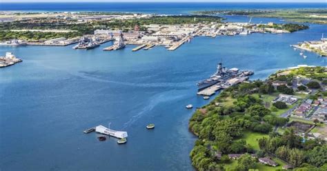 Oahu Pearl Harbor Battleship And Helicopter Tour Getyourguide