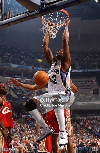 Lorenzen Wright Grizzlies Photos and Premium High Res Pictures - Getty ...