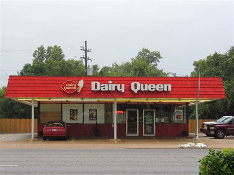 Old Style Dairy Queen In The Rain The State With The Most Flickr