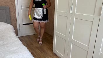 Hermanastra con grandes tetas en traje de sirvienta tiene mi polla en el coño apretado XVIDEOS