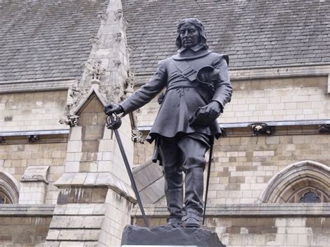 Oliver Cromwell Statue