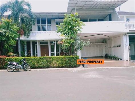 Rumah Mewah Lt Kolam Renang Pribadi Furnished Kota Wisata Cibubur