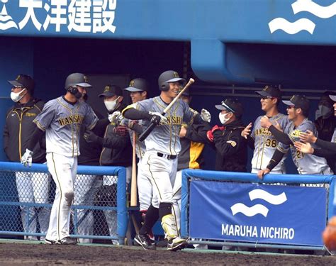 阪神ドラ1・佐藤輝 強風切り裂き推定140m弾！4安打の大暴れ阪神タイガースデイリースポーツ Online