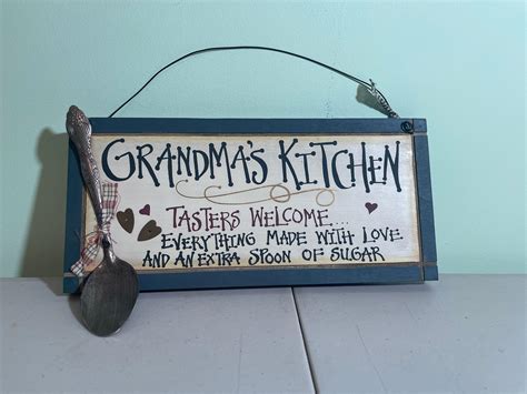 Lot - grandma's kitchen sign