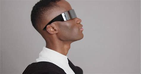 «Intense Look In Futuristic Sunglasses» del colaborador de Stocksy ...