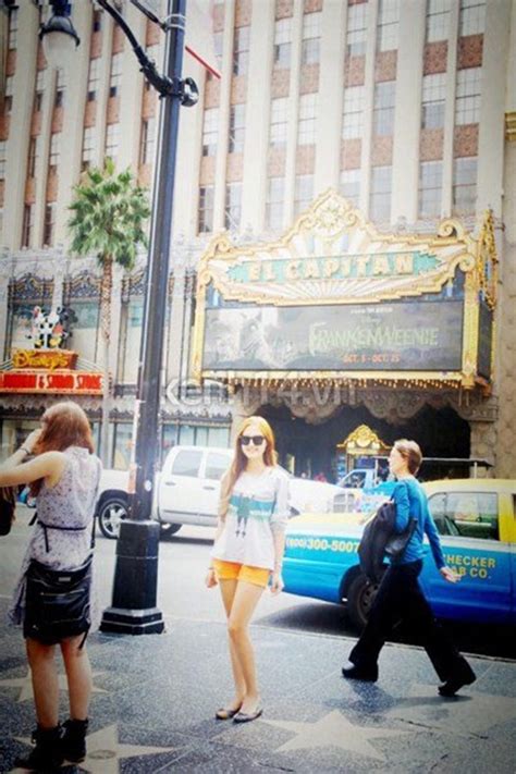 Hot Girl H Lade C Ng Khai Ng I Y