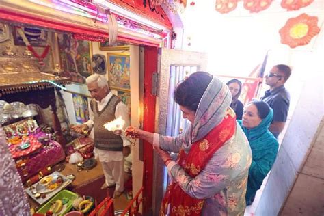 Priyanka Gandhi Vadra Kicks Off Congress Himachal Pradesh Poll Campaign