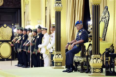 Penerima Terima Darjah Kebesaran Bintang Dan Pingat Persekutuan