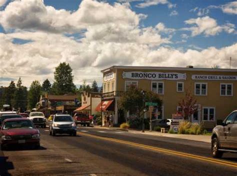 The 12 Best Small Towns In Rural Oregon Are Downright Delightful