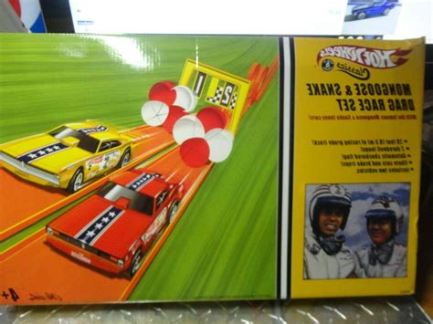 Hot Wheels Classic Mongoose Snake Drag Race