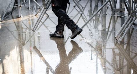 Ways To Keep Construction Workers Safe In The Rain On The Pulse