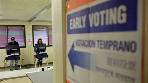 Voto Anticipado Favorable A Clinton En Una Campaña Reñida