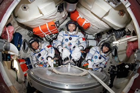 Chinese manned space program - MyConfinedSpace MyConfinedSpace