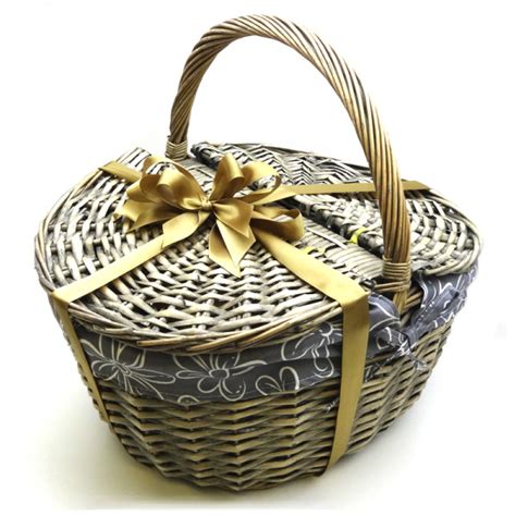 Family Picnic Basket - Gifts and Hampers - Online gift shop