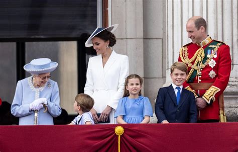 Inside Queen Elizabeth's Relationship With Her 12 Great-Grandchildren