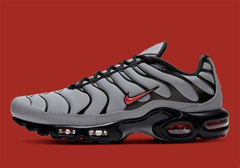 Nike Air Max Plus Grey Red DC1936-002 Release | SneakerNews.com