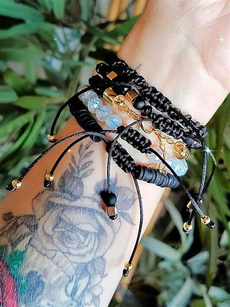 Mix De Pulseiras Macram Preto E Dourado Elo