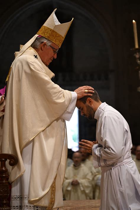 La Iglesia En Sevilla Cuenta Desde Hoy Con Cuatro Nuevos Sacerdotes Y