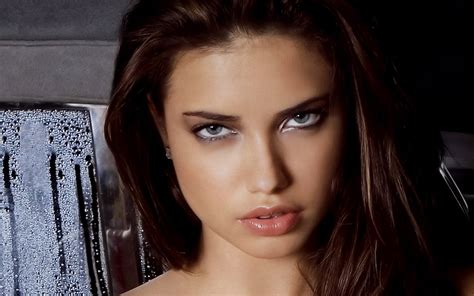 Adriana Lima Wallpaperfacehaireyebrowbeautylip 693894 Wallpaperuse