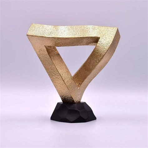 Penrose Triangle Sculpture — Optical Illusion — Impossible Triangle Art | by Geeks Empire | Mar ...