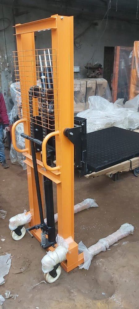 DEEPL Mild Steel Manual Pallet Stacker At Rs 38000 In Faridabad ID