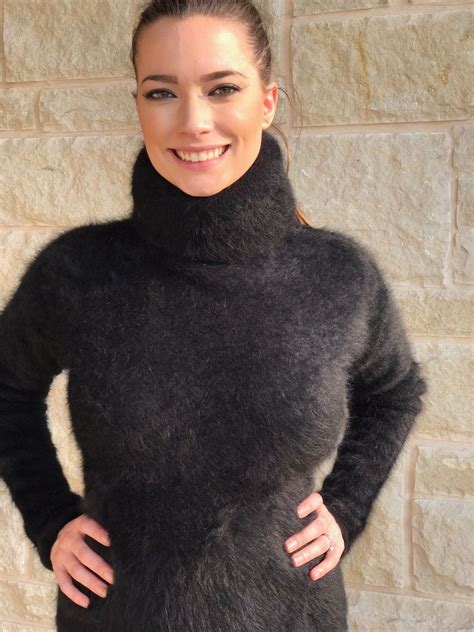 42 L Fuzzy Fluffy Fitted Angora Sweater With Tight High 100cm