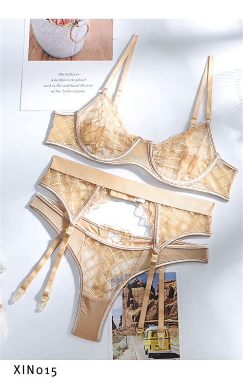 Многу убав триделен комплет големини S M L XXX SEX SHOP LIBIDO