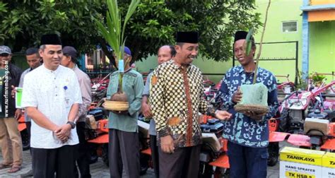 Ratusan Kelompok Tani Terima Bantuan Alsintan Dan Bibit Berita Rembang