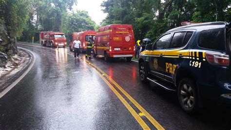 Quatro pessoas ficam feridas em acidente na Serra das Antas Trânsito