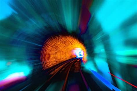 Shanghai subway tunnel lights - Photos by Canva