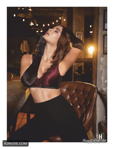 THAIS BUARQUE Nude AZNude