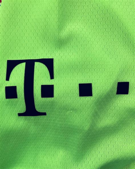 Bayern M Nchen Women Gk Kit