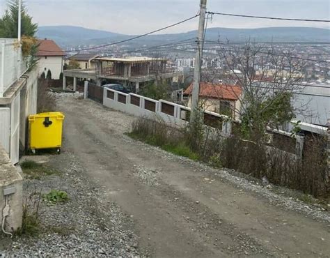 Foto Str Zi De P M Nt N Cluj Napoca Locuitorii Vor Asfalt S Au