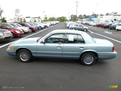 2000 Light Blue Metallic Ford Crown Victoria Lx Sedan 83961271 Photo 4 Car