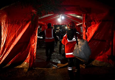 Burası İskenderun Devlet Hastanesi bahçesi Bu akşamki depremler