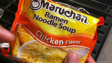 How To Make Ramen Noodles With Chicken Flavör Youtube