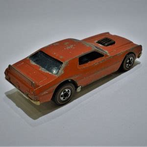 Vintage Hot Wheels Redline Ford Torino Stocker Red Enamel Issued 1975 All Original