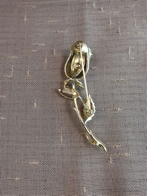 Vintage S Lisner Gold Toned Rose Brooch Pin Gem