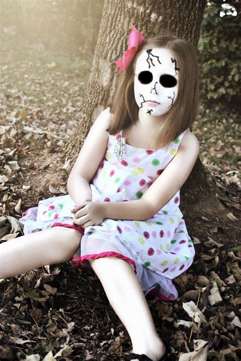 How To Do Easy Broken Doll Halloween Makeup