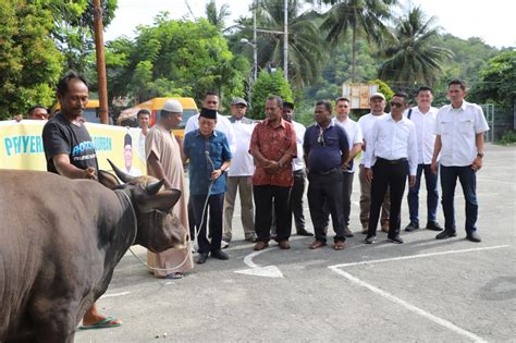 Paguyuban Nusantara Pendeta Hingga Relawan Serahkan Hewan Kurban Dari