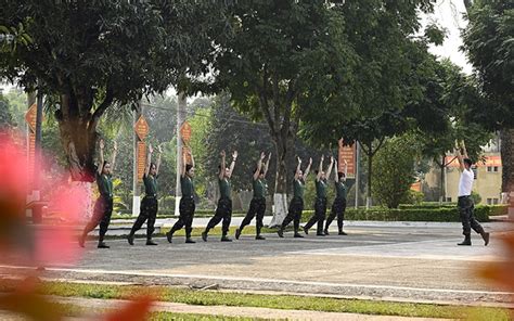 Chân dung hot girl binh nhì Phí Thanh Thảo Giỏi bắn súng tuổi đã gặt vàng SEA Games