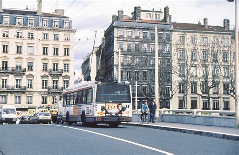 Photographes En Rh Ne Alpes Trolleybus Ligne Pont La Feuill E